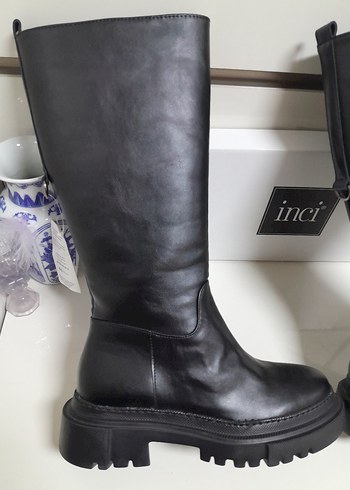 SIFIR İNCİ FERMUARSIZ SUNİ DERİ ÇİZME 39 - Görsel 8