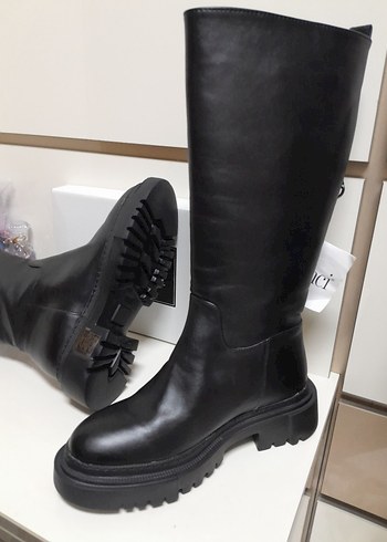 SIFIR İNCİ FERMUARSIZ SUNİ DERİ ÇİZME 39 - Görsel 11