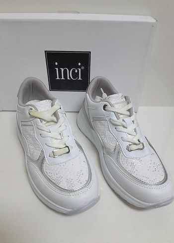 SIFIR İnci Beyaz Yılan Desenli Topuklu Spor Ayakkabı 38 - Görsel 3