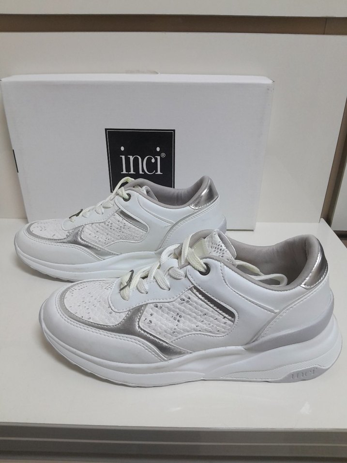 SIFIR İnci Beyaz Yılan Desenli Topuklu Spor Ayakkabı 38 - Görsel 5