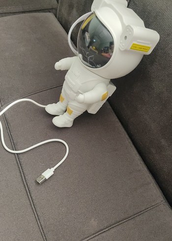 USB Kablolu Beyaz Astronot Figür