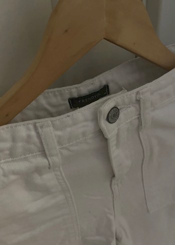 Trendyol & Milla Beyaz kargo pantolon (34 beden)
