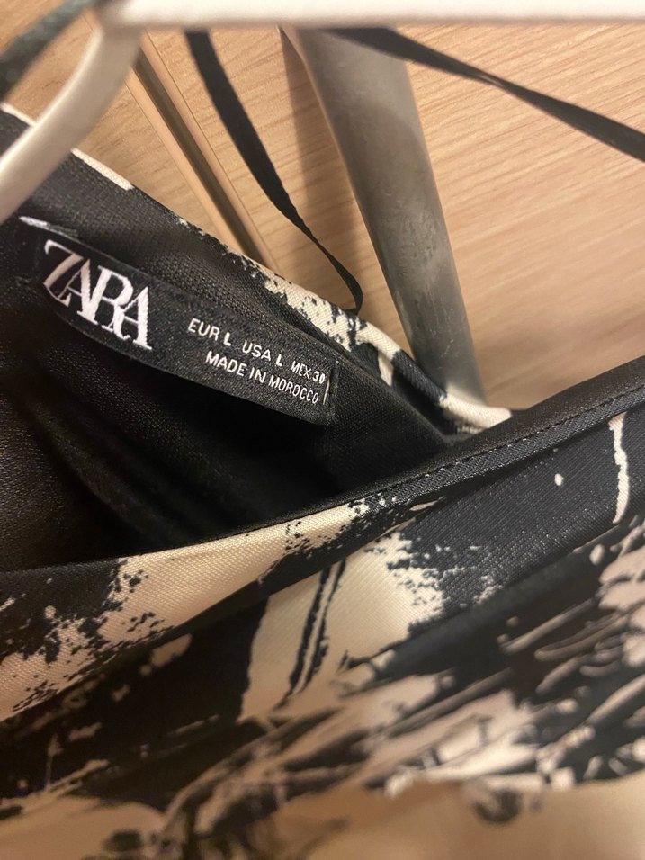 Kadın Siyah Beyaz Bağlama Desenli Tek kol elbise - Görsel 3