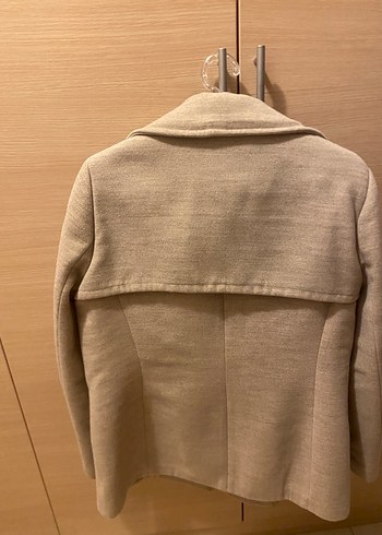 Bej çift düğmeli kısa kaban - Görsel 4