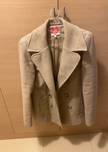 Bej çift düğmeli kısa kaban - Görsel 2