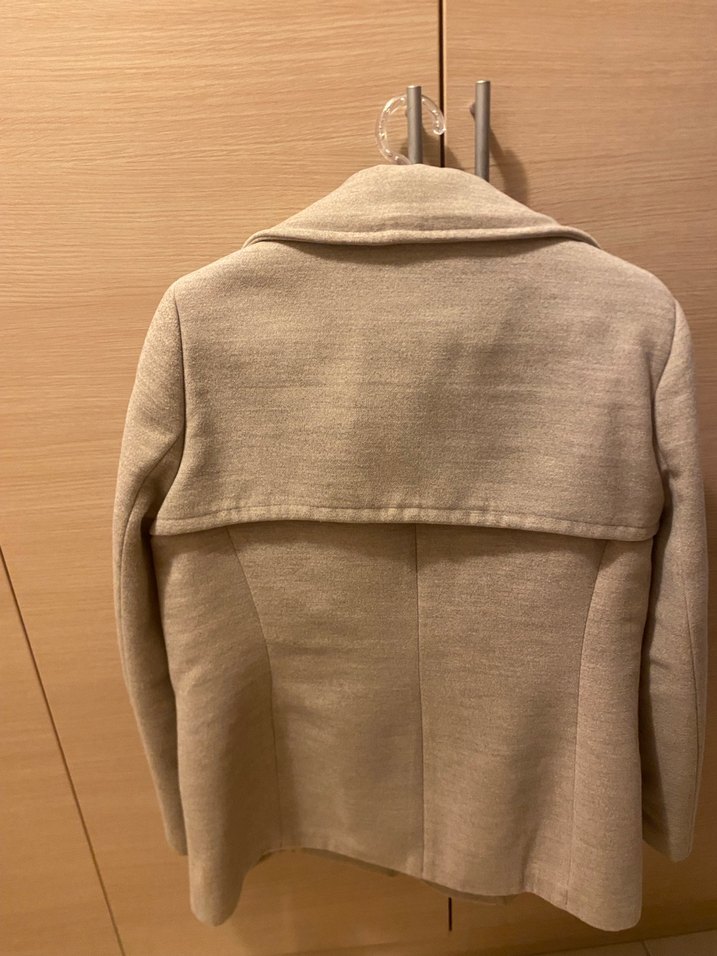 Bej çift düğmeli kısa kaban - Görsel 4