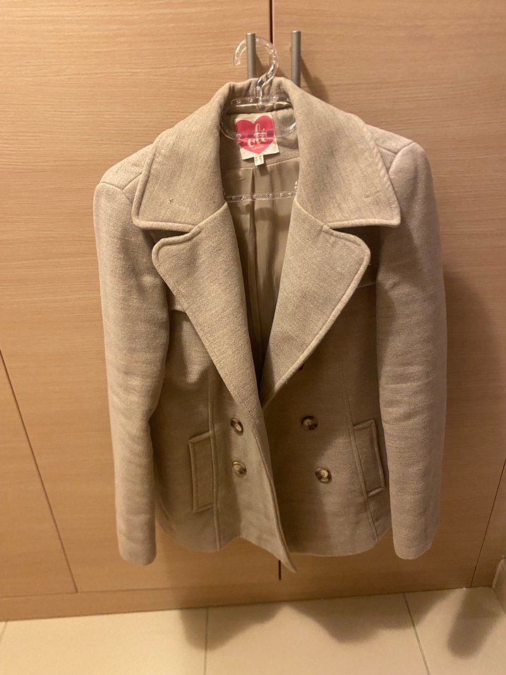 Bej çift düğmeli kısa kaban - Görsel 2