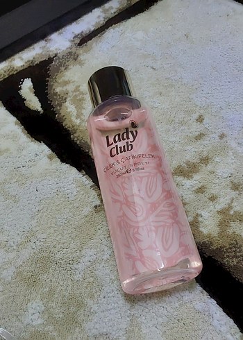 Lady Club Kadın Parfümü 200 ml
