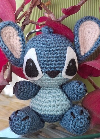 amigurumi örgü lola ve stitch anahtarlık