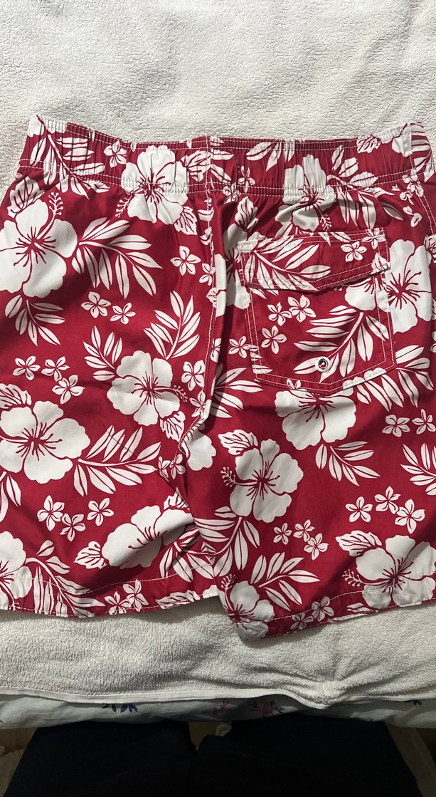 Kırmızı Çiçek Desenli Erkek Mayo Şortu - Görsel 2