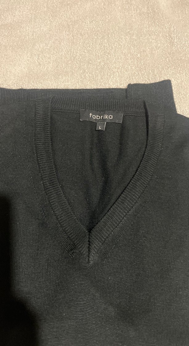 Siyah V Yakalı Erkek Kısa Triko - Görsel 3