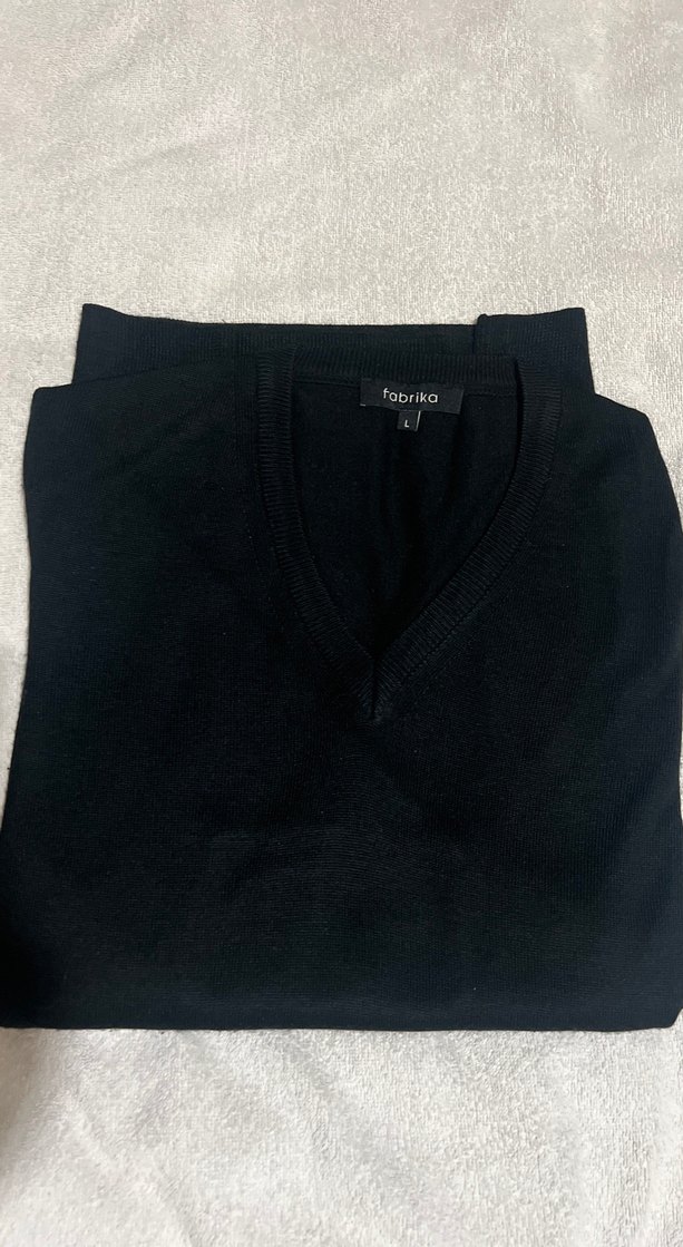 Siyah V Yakalı Erkek Kısa Triko - Görsel 2