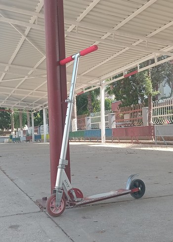 Delta Kırmızı Gri Scooter