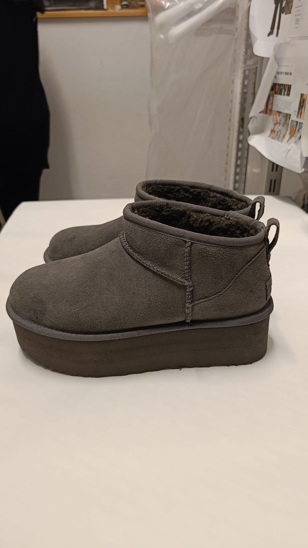 Gri Ugg Süet Kadın Dolgu Topuklu Bot - Görsel 2