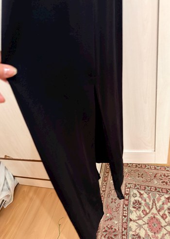 Dantel Detaylı Siyah Uzun Kollu Uzun Elbise - Görsel 2