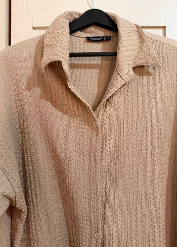 Bej Uzun Kollu Düğmeli Keten Gömlek - Görsel 2