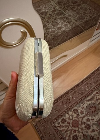 Bej Parlak Yılan Desenli Tokalı Kadın Portföy Çanta - Görsel 5