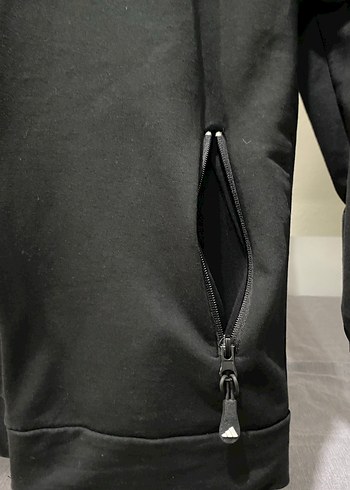 Adidas Siyah Fermuarlı Kapüşonlu Unisex Ceket - Görsel 3