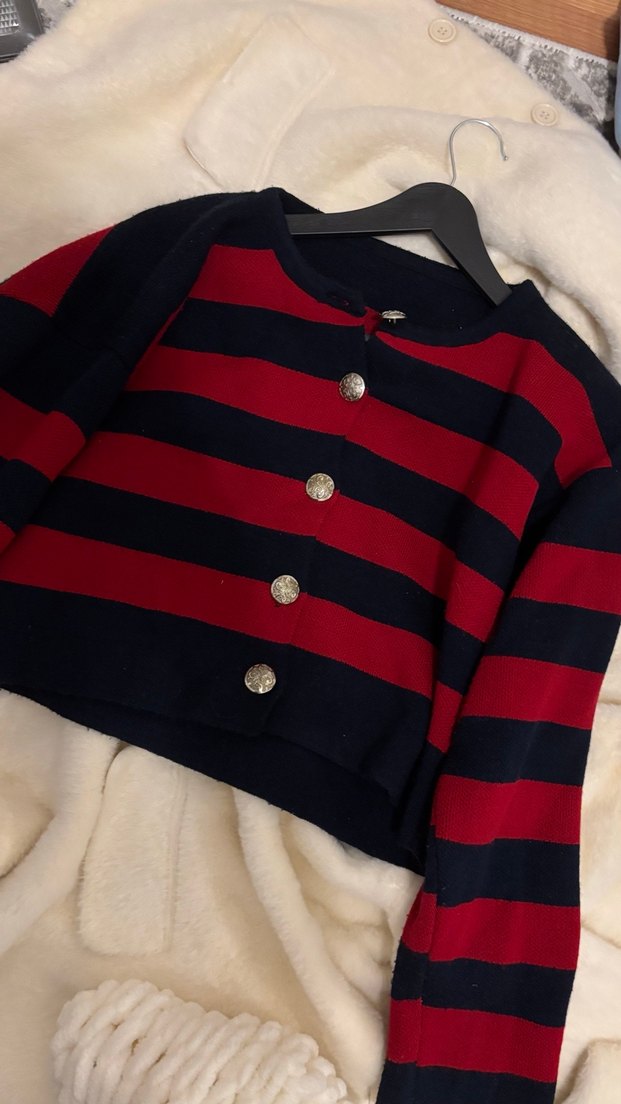 Düğmeli Kırmızı lacivert Çizgili Kadın Hırka - Görsel 2
