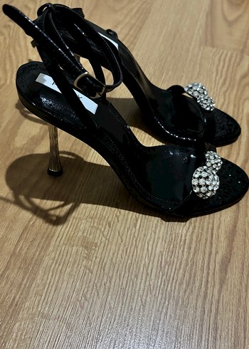 Parlak Siyah Yılan Desenli Topuklu Ayakkabı - Görsel 2