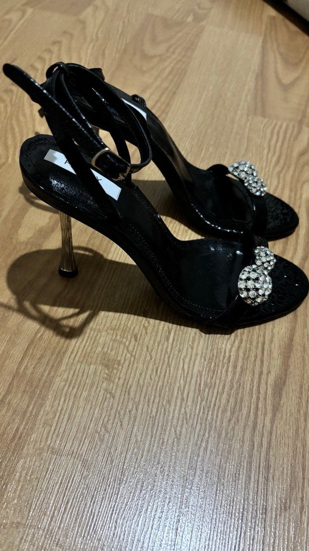 Parlak Siyah Yılan Desenli Topuklu Ayakkabı - Görsel 2