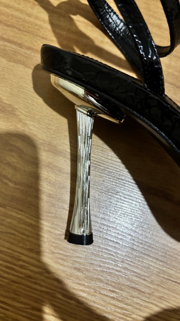 Parlak Siyah Yılan Desenli Topuklu Ayakkabı - Görsel 5