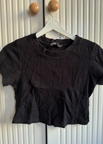 Kısa Kollu Siyah Crop Top - Görsel 2