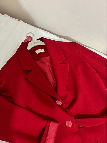 Kirmizi ceket - Görsel 5