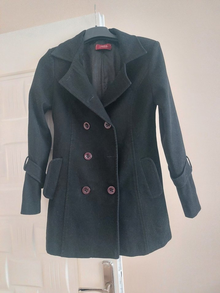 Siyah Düğmeli Kaban - Görsel 2