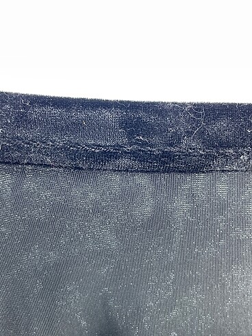 s Beden siyah Renk PreLoved T-shirt %70 İndirimli.