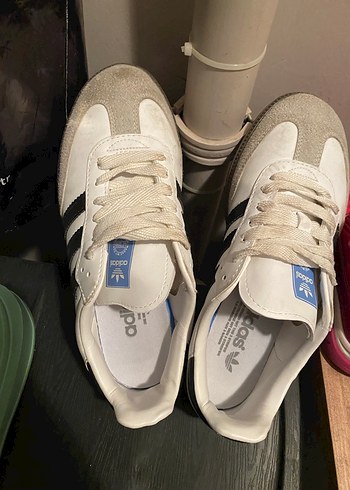 Beyaz Adidas Kadın Spor Ayakkabı