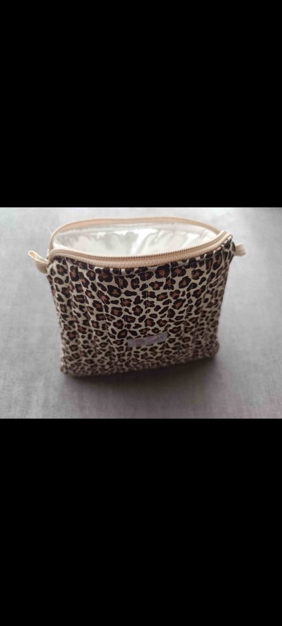 Kahverengi Leopar Desenli Kadın Makyaj Çantası - Görsel 3