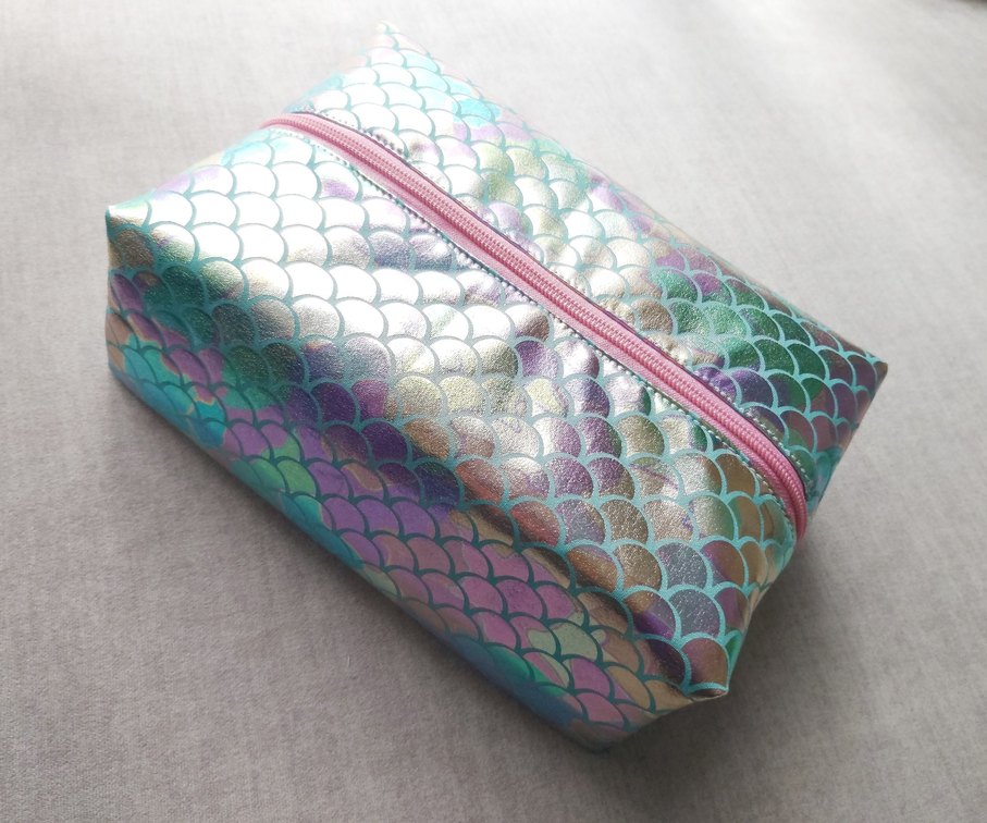 TurkuazRenk Deniz Kızı Pulu Desenli Kadın Makyaj Çantası-Premium - Görsel 3