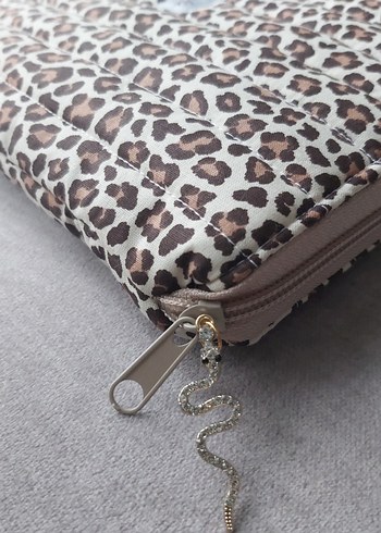 Kapitone Leopar Desenli Fermuarlı Kadın Clutch Çanta - Görsel 3