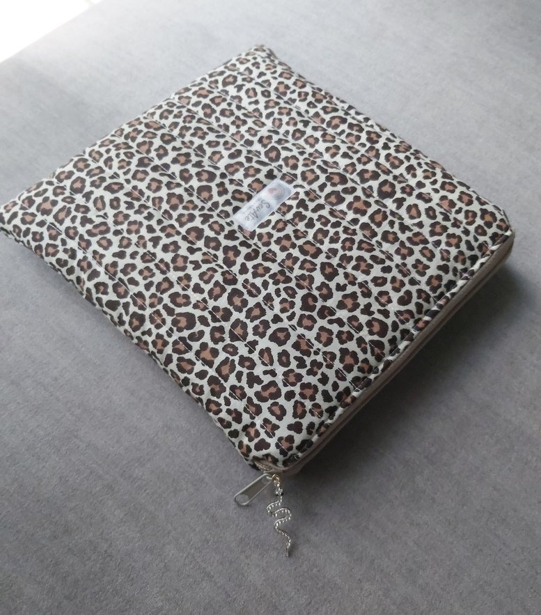 Kapitone Leopar Desenli Fermuarlı Kadın Clutch Çanta - Görsel 2