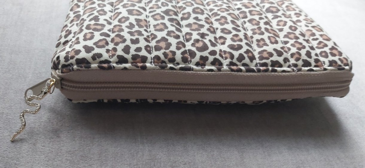 Kapitone Leopar Desenli Fermuarlı Kadın Clutch Çanta - Görsel 4