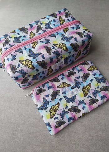 Galaksi Temalı Kelebek Desenli 2'li Makyaj Çantası Seti-Premium - Görsel 4