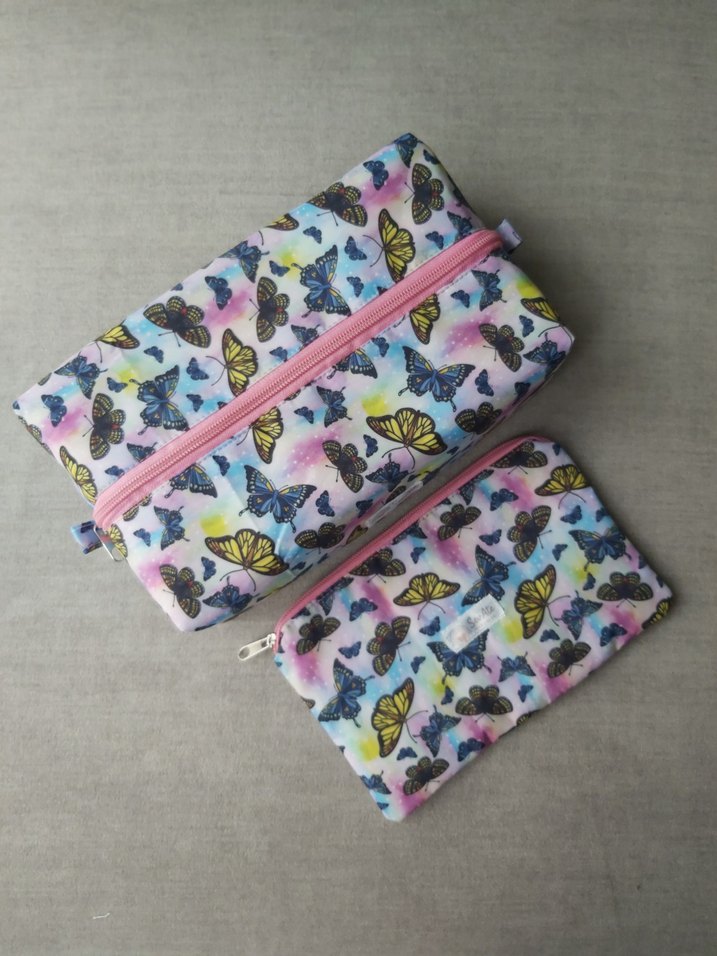 Galaksi Temalı Kelebek Desenli 2'li Makyaj Çantası Seti-Premium - Görsel 2