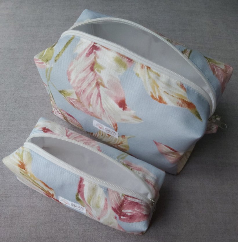Waterproof-Mavi Yaprak Desenli Makyaj Çantası&Kalemlik 2'li Set - Görsel 5