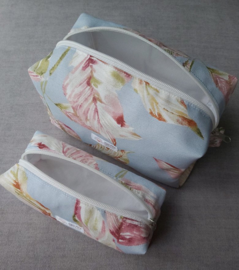 Waterproof-Mavi Yaprak Desenli Makyaj Çantası&Kalemlik 2'li Set - Görsel 4