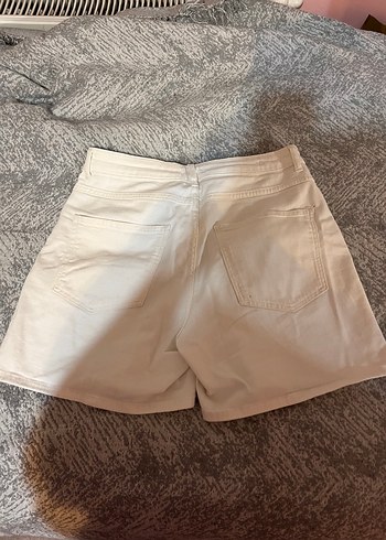 Beyaz Pamuklu Rahat Mini Şort - Görsel 2