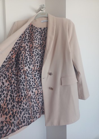 Diğer Bej Düğmeli Kadın Blazer Ceket