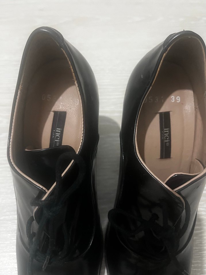 Siyah Topuklu Klasik Goth Kadın Ayakkabı - Görsel 2