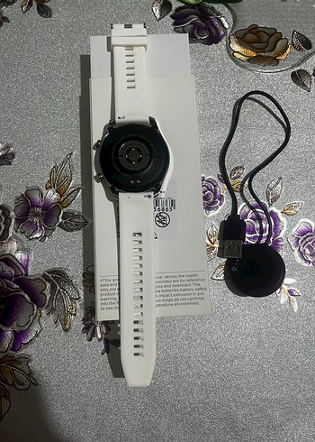 Beyaz Kayışlı Gri Akıllı Saat - Görsel 3