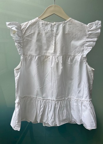 Nakışlı Fırfırlı Beyaz Kolsuz Bluz - Görsel 2