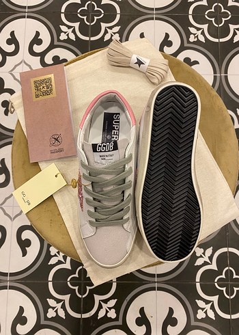 38 Beden GOLDEN GOOSE
