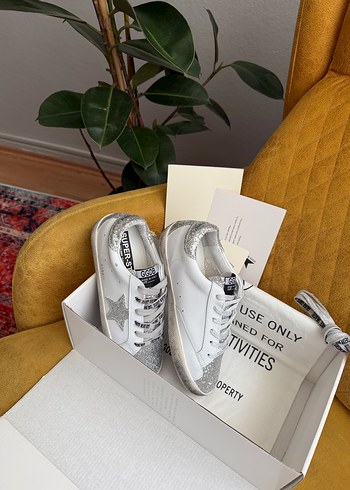 38 Beden GOLDEN GOOSE