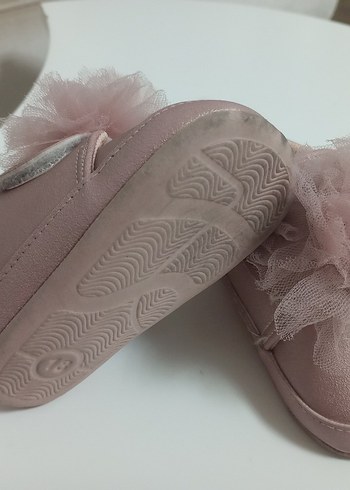 18 Beden pembe Renk Bebek ponponlu cırt cırtlı ayakkabı