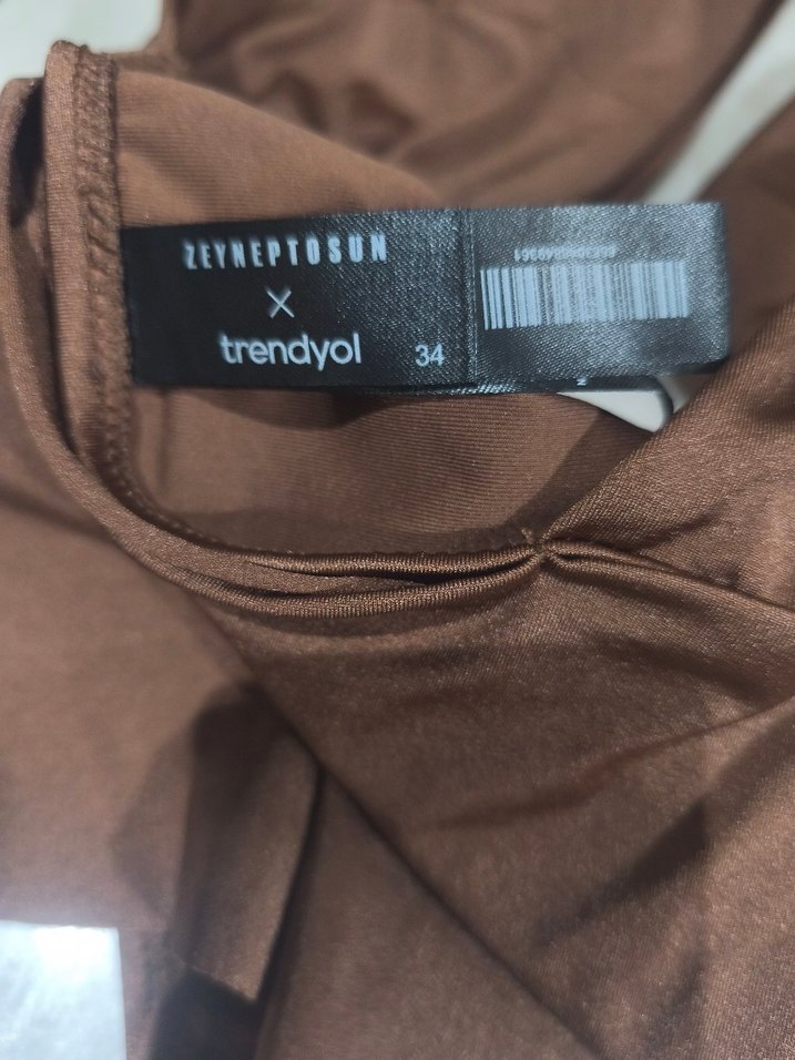 Kahverengi Parlak Halter Yaka Kadın Mayo - Görsel 4