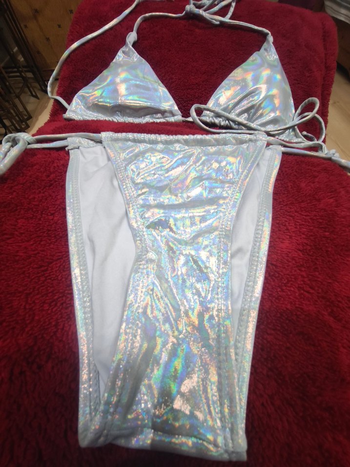 Bershka İşlemeli parlak beyaz bikini takımı - Görsel 2